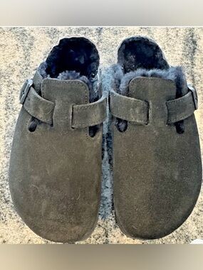 Birkenstock boston shearling clog black size 40 excellent condition